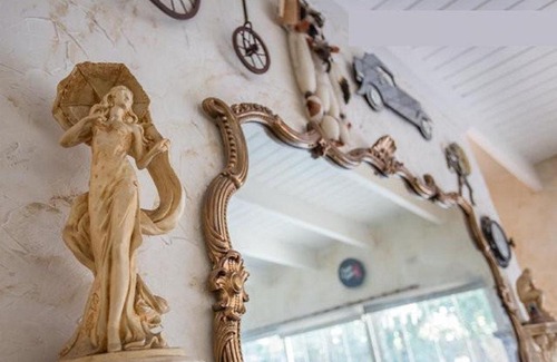 Woodland Hills Cama Y Desayuno | Room at the house of Movies