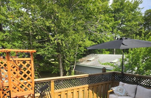 Sydney Casa | Room Available in Comfortable Cozy Cottage on Cottage Road.