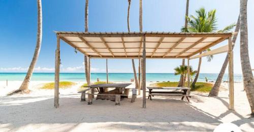 El Cortecito Casa | Room beach-front with private bathroom -Adults only