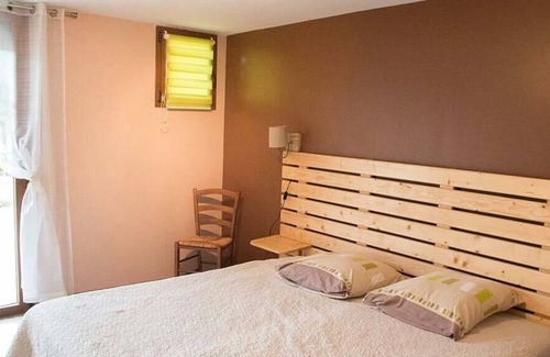 Meyrie Cama Y Desayuno | Vrbo Property