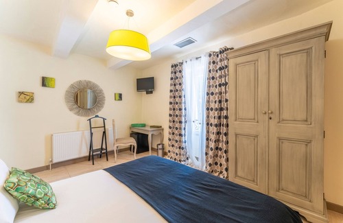 Saint-Andiol Apartamento | Room 'Corilla' with Shared Garden, Wi-Fi and Air Conditioning