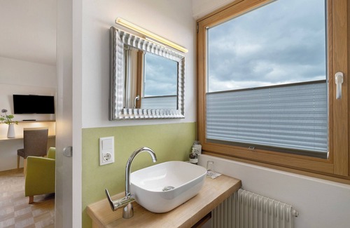 Hallwangen Apartamento | Habitación 'Doppelzimmer 3 Premium' con terraza compartida, jardín compartido y Wi-Fi