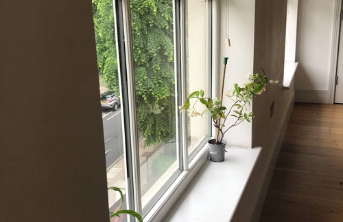 Primrose Hill Apartamento | Room for peaceful travellers