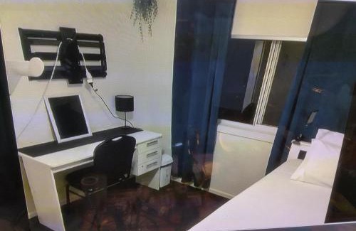 Kallangur Casa | Room for rent