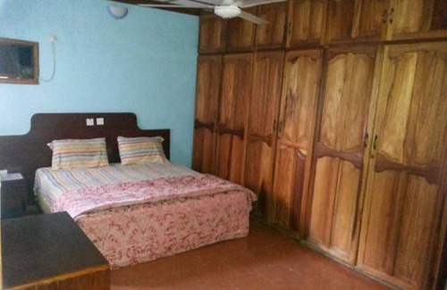 Asaba Casa | Room-garentiti Apartment - Silver Room i