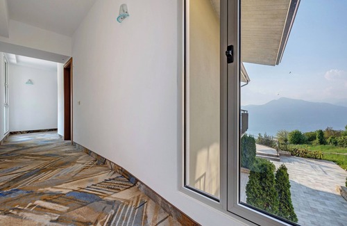 San Zeno di Montagna Apartamento | Habitación 'Hotel Laguna Superior Panorama 2' con terraza compartida, Wi-Fi y aire acondicionado.
