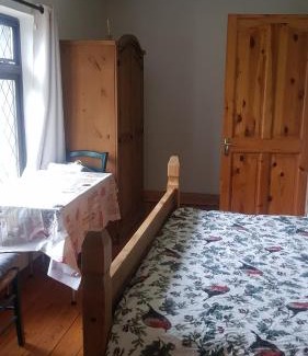 County Cork Casa | Room in a private house in the middle of countryside first store or bar within 10 min drive