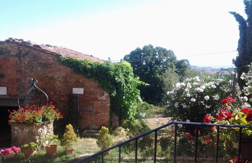 Montaione Cama Y Desayuno | Room in B&B - A Little Place in Tuscany Where to Relax