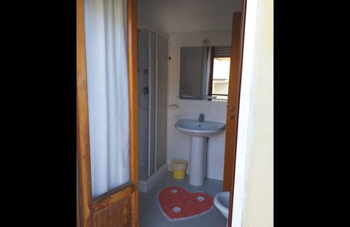 Pineto Cama Y Desayuno | Room in B&B - Quadruple Room for a Totally Relaxing Holiday