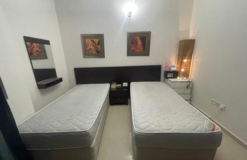 Al Barsha 1 Apartamento | Room In Barsha Heights