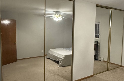 Des Plaines Apartamento | Room in Des Plaines Near O'hare