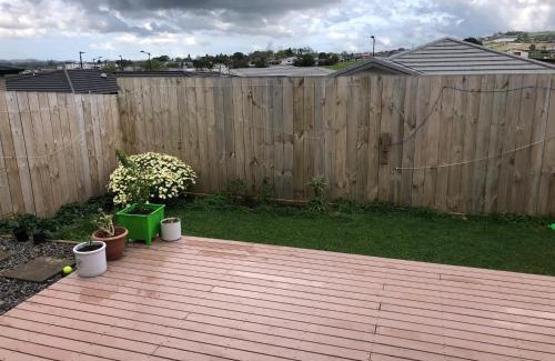 Pukekohe Casa | Room in Stand alone family house - Pukekohe