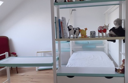 Fresnay-sur-Sarthe Cama Y Desayuno | Room in typical village