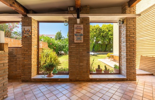 Sarroch Apartamento | Room 'Istè' with Sea View, Private Terrace and Air Conditioning
