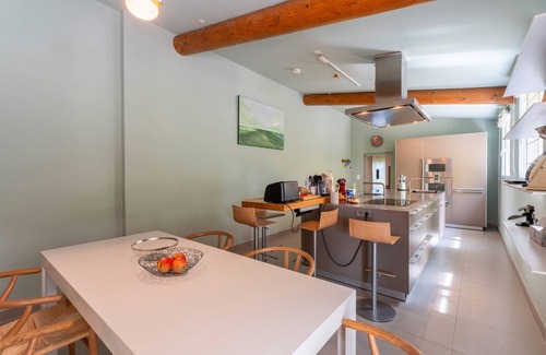 Saint-Andiol Apartamento | Habitación 'Jemmy' con jardín compartido, Wi-Fi y aire acondicionado.
