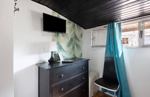 Campanha Apartamento | Room 'K' with Shared Garden and Wi-Fi