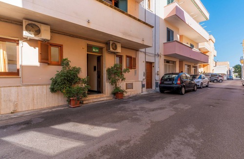 Presicce Apartamento | Habitación 'La Saracina - Camera 3' con terraza compartida, Wi-Fi y aire acondicionado.