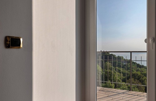 San Zeno di Montagna Apartamento | Habitación 'Laguna Panorama 1' con terraza compartida, Wi-Fi y aire acondicionado