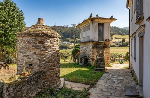 Mondonedo Apartamento | Room Lamelas with Mountain Views, Shared Terrace and Wi-Fi