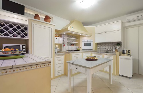 Melendugno Apartamento | Habitación 'N. 3' con piscina compartida, jardín compartido y Wi-Fi