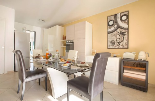 Melendugno Apartamento | Habitación 'N. 3' con piscina compartida, jardín compartido y Wi-Fi
