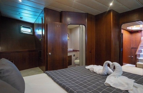 Paradise Alquiler De Eote | Room on luxury sailyacht