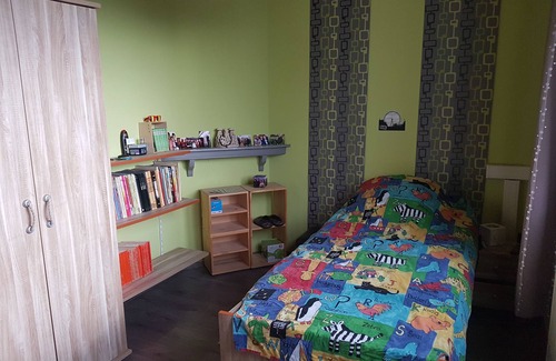 Wavre Casa | La habitación lee a una persona cercana a la casa de la familia BRUSELAS / NAMUR / WALIBI
