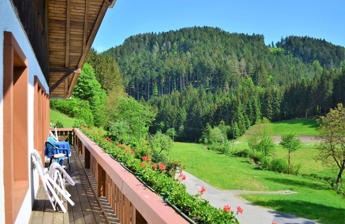 Hornberg Apartamento | Room 'Talblick' with Mountain View, Balcony and Wi-Fi