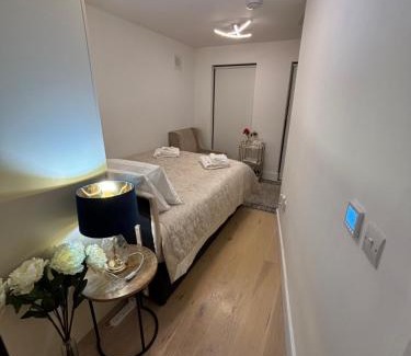 Ahascragh Casa | Room to rent in modern house,Central location