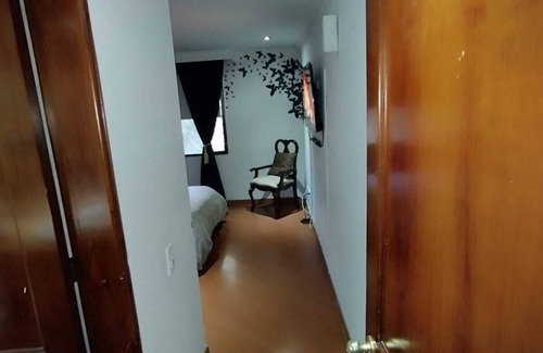 Usaquen Cama Y Desayuno | HABITACIÓN CON BAÑO PRIVADO ALAMEDA USAQUÉN 135