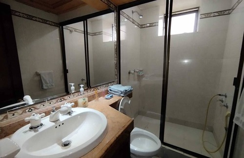 Usaquen Cama Y Desayuno | HABITACIÓN CON BAÑO PRIVADO ALAMEDA USAQUÉN 135