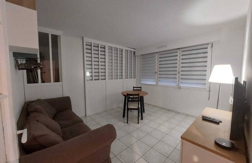 Sartrouville Cama Y Desayuno | Rooms, double bed, dressing room 13 minutes' walk from Sartrouville station.