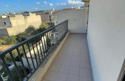 Mgarr Otro | Rooms for rent in peacfull area.