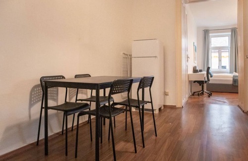 Wahring Apartamento | Roomy 2BR Apt. Near AKH -Perfect for Longstays