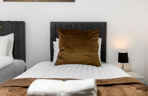 Hale Apartamento | Roomy 3 bedroom house, 2 baths