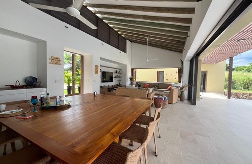 Anapoima Apartamento | Roomy 4BR Villa with Pool at Mesa de Yeguas