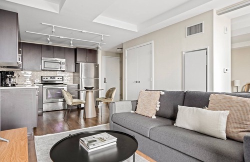 Theatre District Apartamento | Roomy Chinatown/Theater District 1BR w/ Gym & W/D, nr T, by Blueground