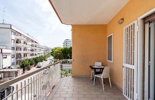 Municipio 2 Apartamento | Roomy Family Apartment by Wonderful Italy