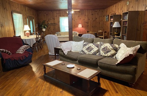 Mills River Casa | Roomy. older home. Good for groups! Good location for forest, and towns.