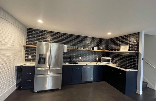 East Bethel Casa | Roomy private country retreat - pet and kid friendly