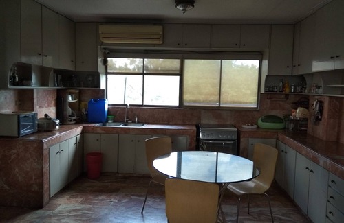 Quezon City Casa | Roosevelt Avenue Penthouse (5 habitaciones, 5 baños)