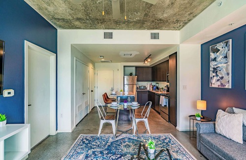 Evans Churchill Apartamento | Roosevelt Row 1BD Apartment in CDT with Gym Pool Parking