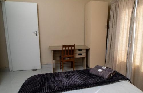 Port Elizabeth Apartamento | Roots Self Catering Group Unit 3