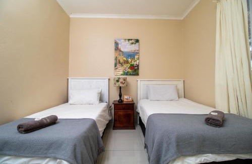 Port Elizabeth Apartamento | Roots Self Catering Unit 1
