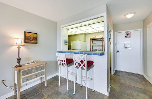 Mid America Condominio | ‘Rory’s Roost’ Hot Springs Condo on Lake Hamilton!
