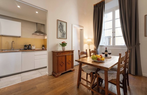 Duomo Apartamento | Rosa Brandi Apartment - Palazzo D'Ambra Historical Residence