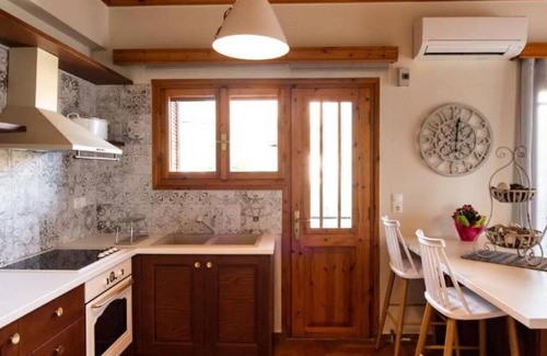 Nikiana Casa | Rosa House Upstairs Lefkada — AV Properties
