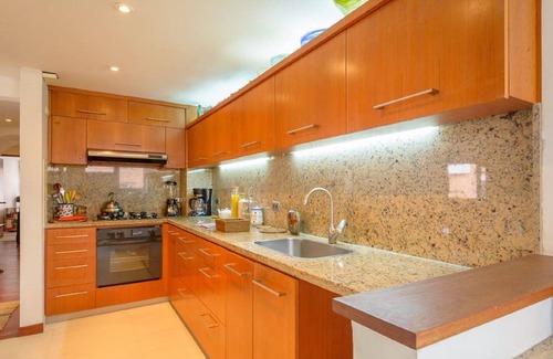 Bellavista Apartamento | ROSALES DE LUJO LG 2br TIENDA APT