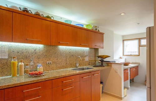 Bellavista Apartamento | ROSALES DE LUJO LG 2br TIENDA APT