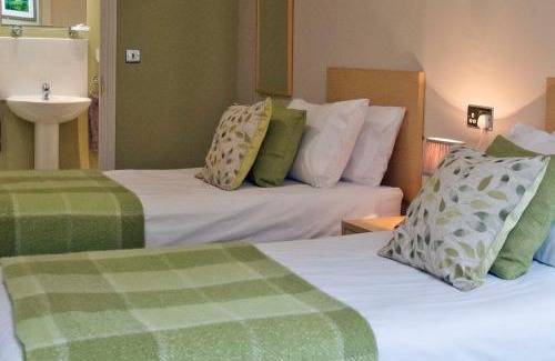 Carmarthen Hotel | Rose and Crown Hotel